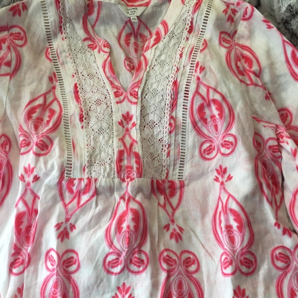 Beautiful coverup / linen top - Picture 3 of 4